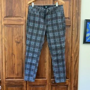 Anthropologie brand Paige size 31 plaid jeans